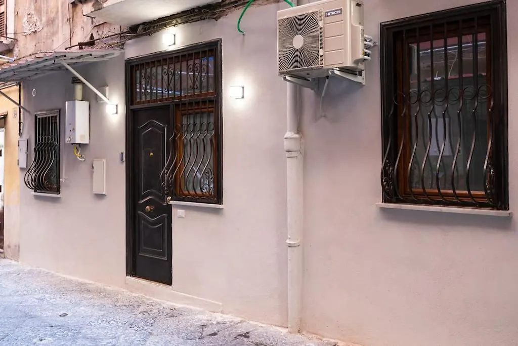 Casa Puteca Quartieri Spagnoli Naples Italy